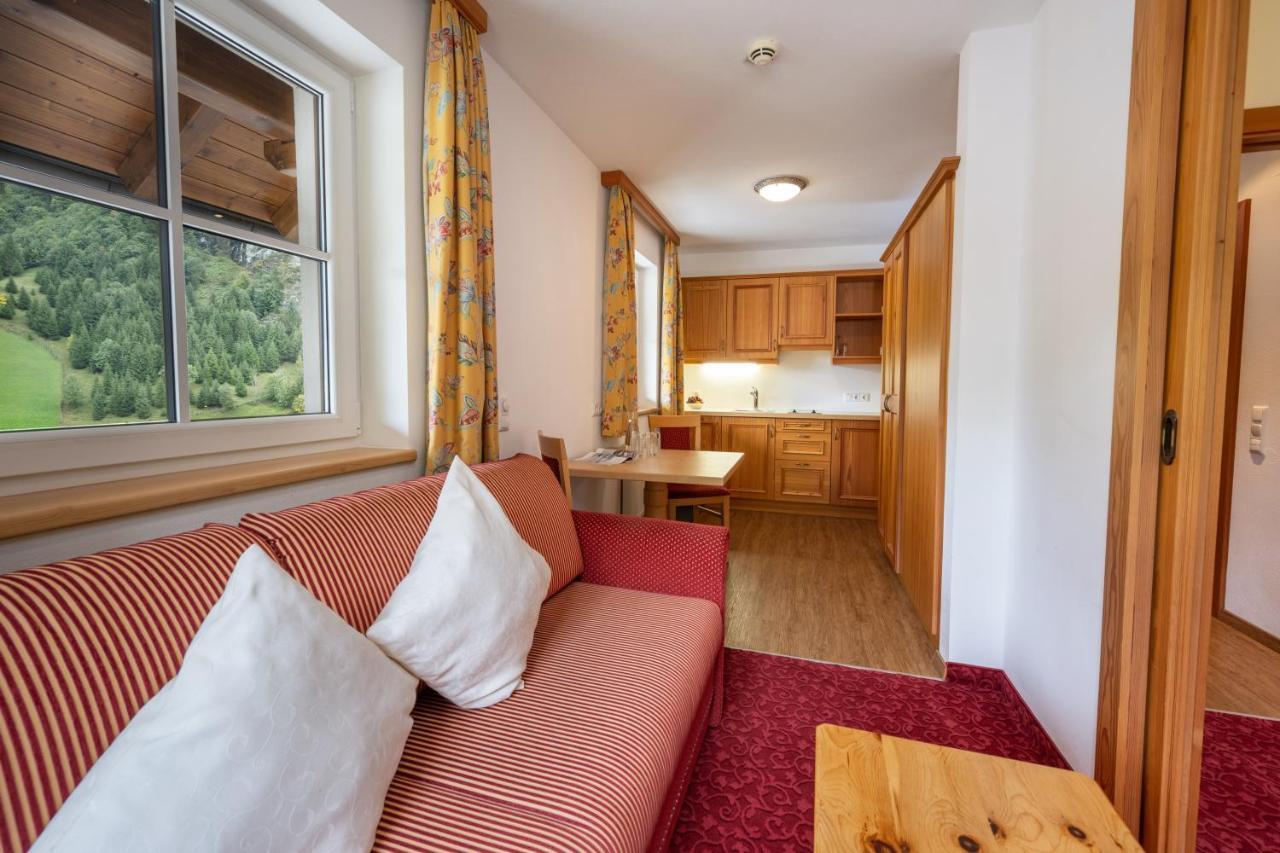 Naturhotel Huettenwirt Im Grossarltal Хютчлаг Экстерьер фото